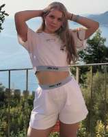 model-avatar